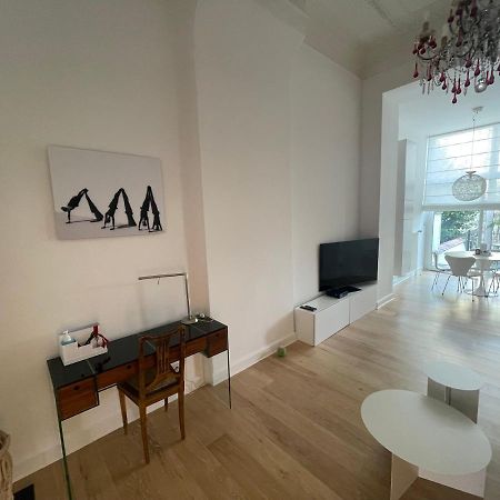 Apartment In Trendy Chatelain Center Brussels Area Little Garden Internet Wifi Esterno foto