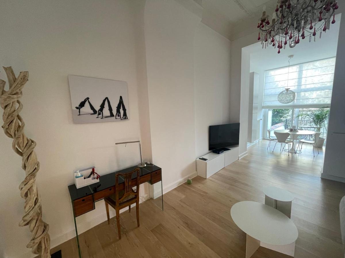 Apartment In Trendy Chatelain Center Brussels Area Little Garden Internet Wifi Esterno foto