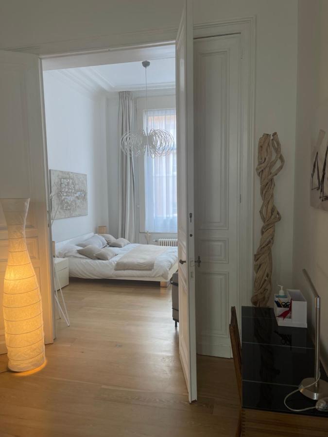 Apartment In Trendy Chatelain Center Brussels Area Little Garden Internet Wifi Esterno foto