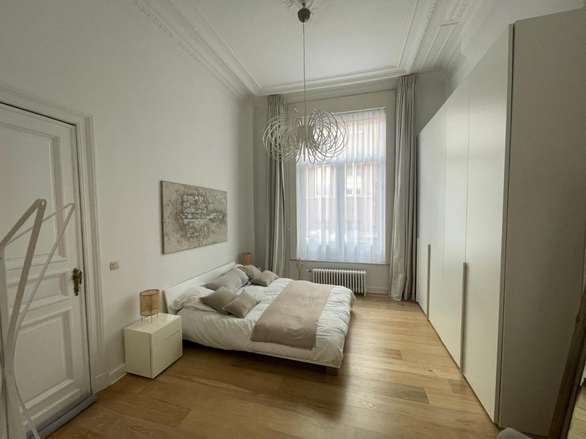 Apartment In Trendy Chatelain Center Brussels Area Little Garden Internet Wifi Esterno foto